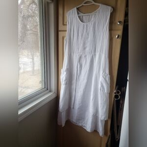 Bella Amore 100% Linen White Sleeveless Minimalist Dress with Pockets